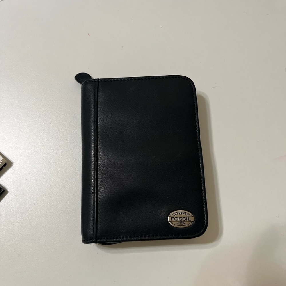 Fossil Black Leather Zip Wallet with Metal Logo